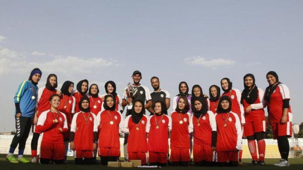 Afghanistan, le calciatrici fuggono in Pakistan